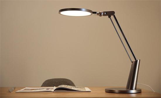 法自然光！Yeelight首款Sunlike技术台灯登陆法兰克福